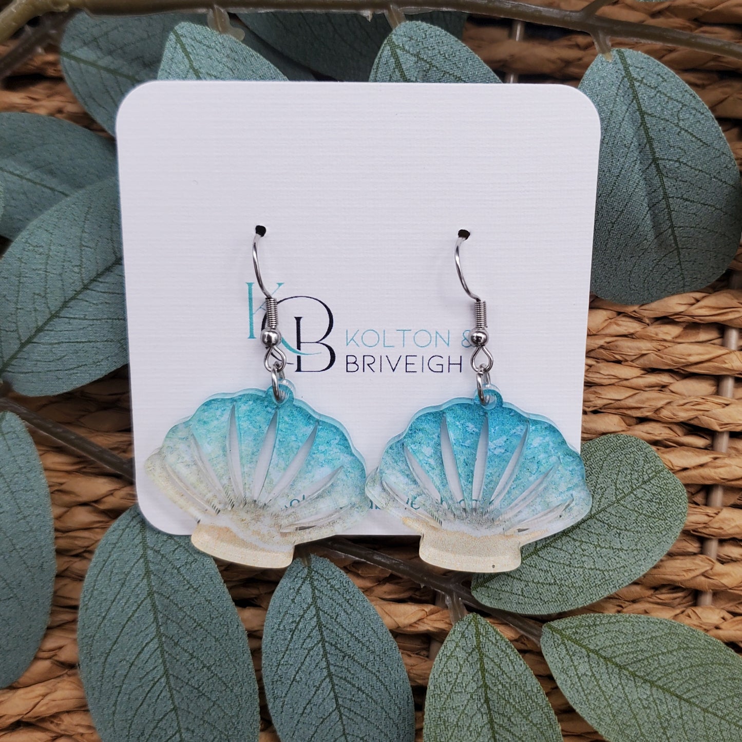 Beachy Scallop Shell Earrings