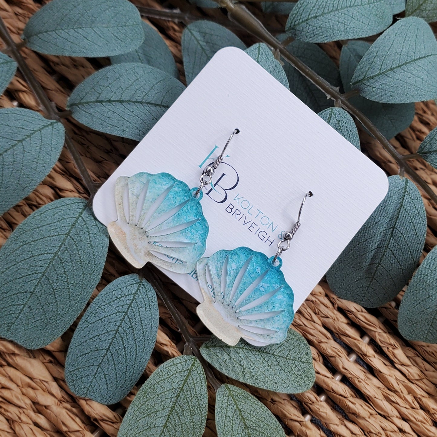 Beachy Scallop Shell Earrings